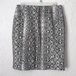 Marc New York Gray White Pencil Skirt Size Large Animal Print Full Control Waist